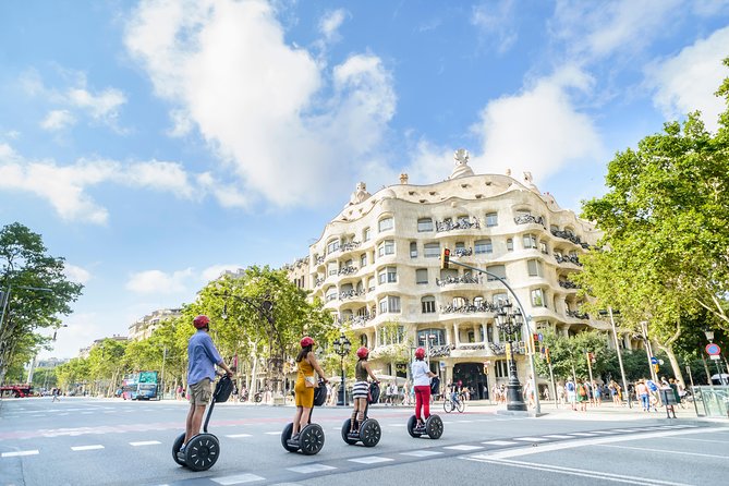 2,5h Barcelona Gaudí Segway Tour - From the Three Chimneys to Las Ramblas