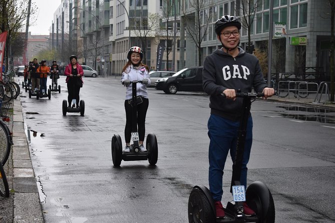 2-H Segway Sightseeing Tour Berlin - Getting comfortable at Robot City