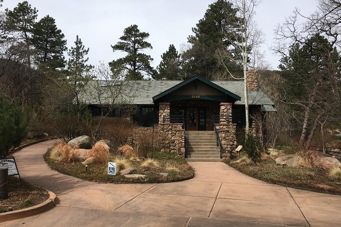 2-Hour Segway Tour in Cheyenne Cañon and Broadmoor Area - The guide is central to the experience