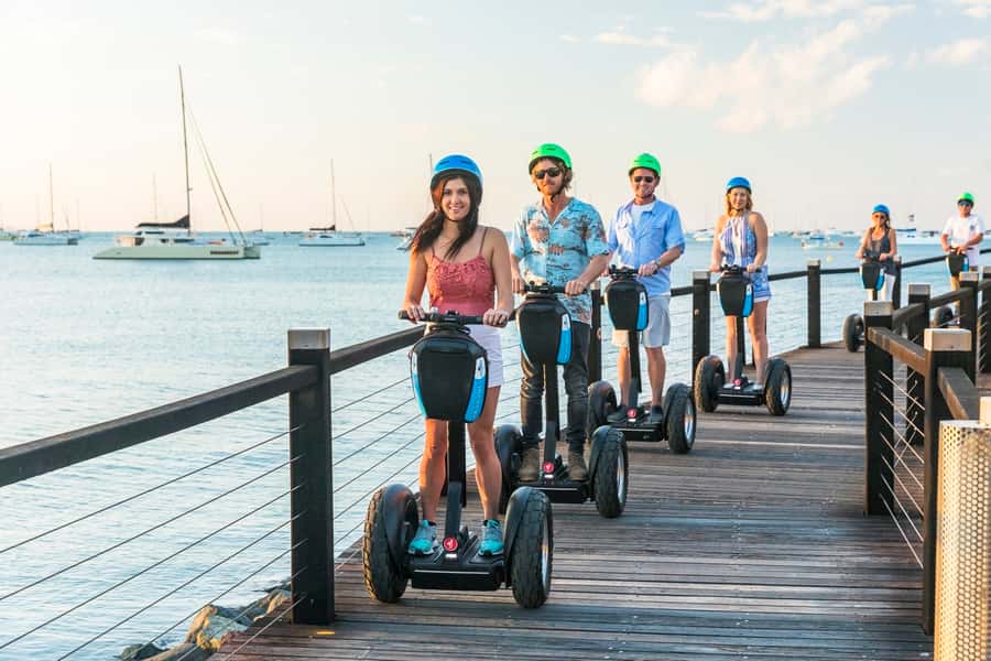 Airlie Beach: 3-Hour Sunset Segway Tour with Dinner - Pizza or pasta at Sorrento Restaurant & Bar