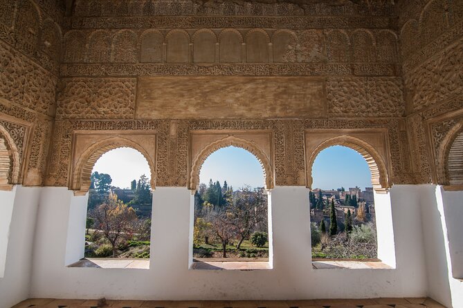 Alhambra Skip-the-Line with Albaicin, Sacromonte by Segway/Bike - San Nicolas and Dar-Al Horra Palace
