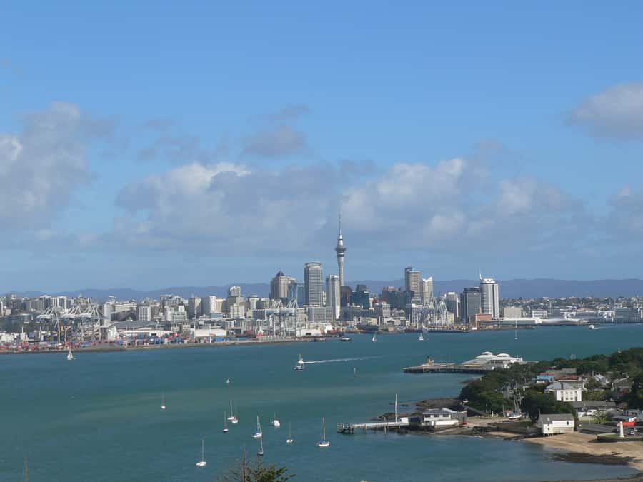 Auckland: Devonport Village Segway Tour - Hills with views toward Auckland City
