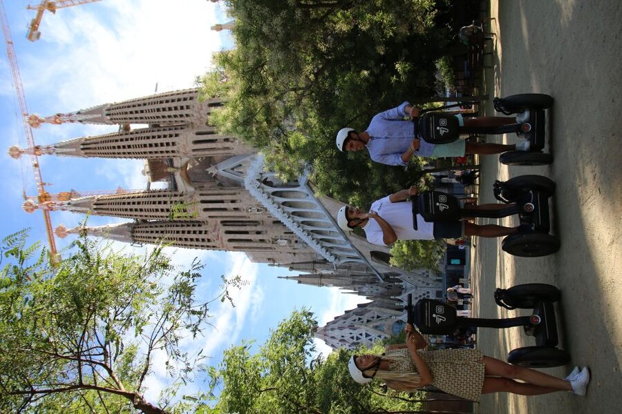 Barcelona: 2.5-Hour Gaudí Segway Tour - Casa Milà, La Pedrera, and Gaudí’s stone waves