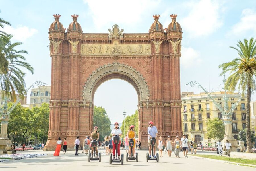 Barcelona: 2,5hr Art of Gaudí Segway Tour - Should you book the Art of Gaudí Segway Tour?