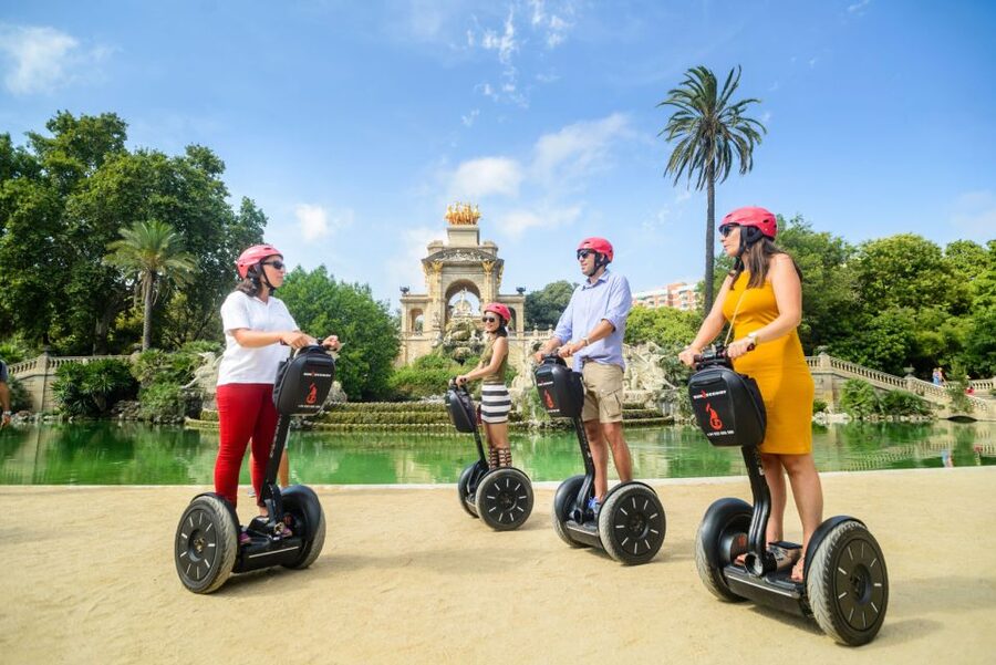 Barcelona: 2,5hr Art of Gaudí Segway Tour - Ciutadella Park and Gaudí’s early work