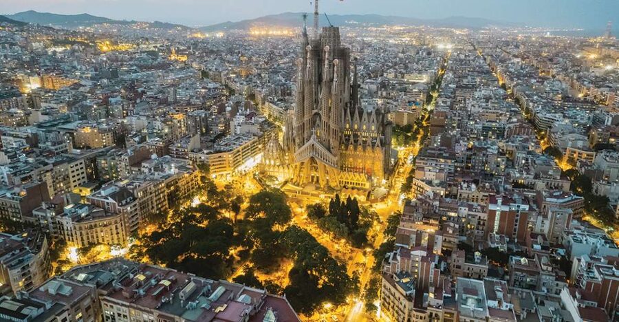 Barcelona: Gaudí Sightseeing Guided Segway Tour - A fast introduction to Barcelona’s major sights