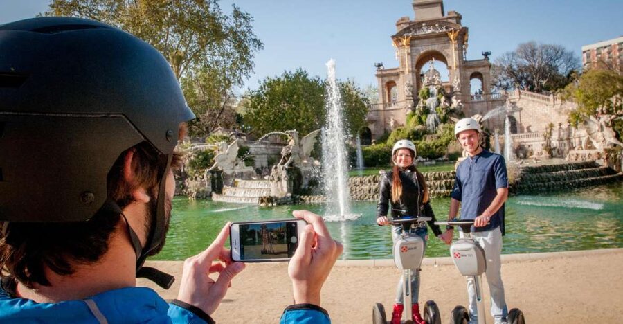 Barcelona Insiders Segway Tour 1.5h - Starting at the Arc de Triomf