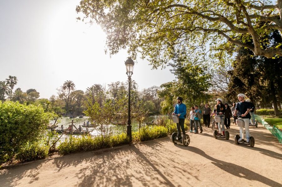 Barcelona Insiders Segway Tour 1.5h - Passeig de Lluís Companys and La Ciutadella Park