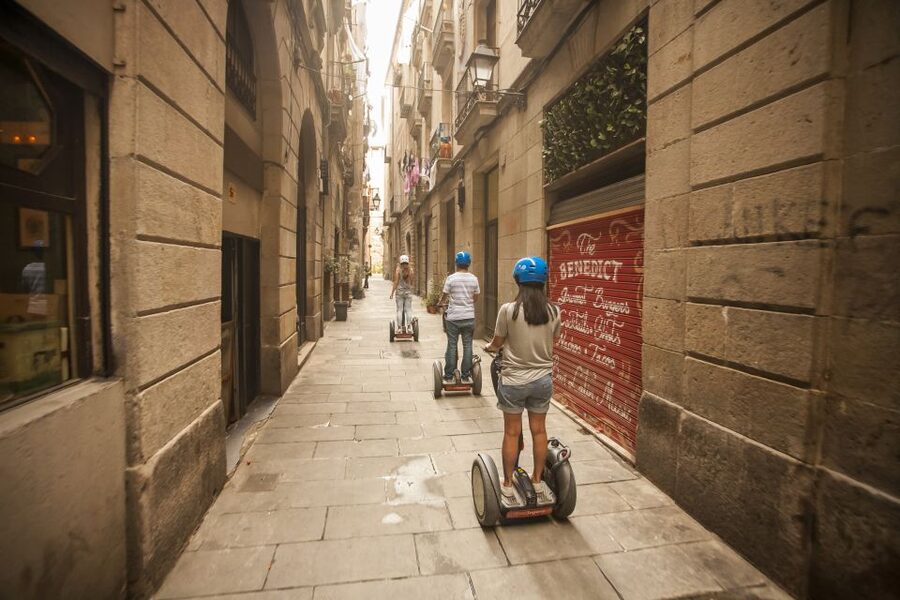 Barcelona: Old Port and Gothic Quarter Guided Segway Tour - Port Vell and the old edge of the city