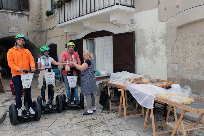 Bari Segway Tour - Piazza Ferrarese and a trace of the ancient road