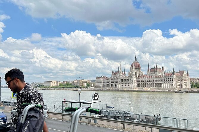 Budapest: City Segway Sightseeing Tours Buda+Pest - Chain Bridge and the first Danube views