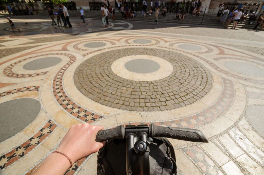 Budapest: Segway Sightseeing Tour - Rolling into inner Pest