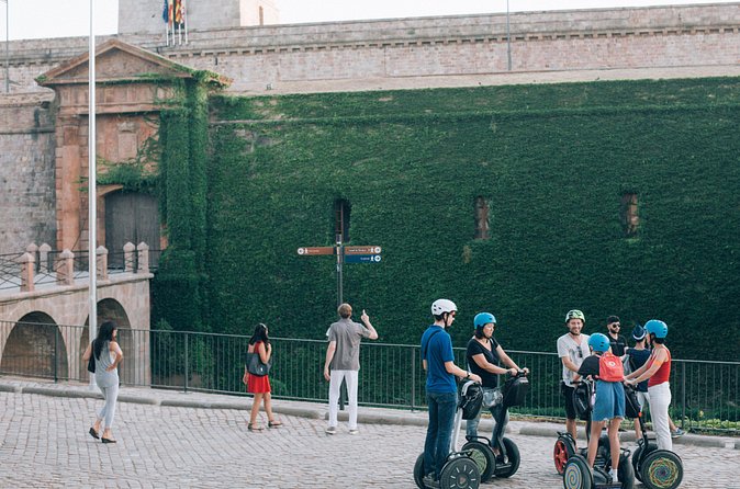 Castle of Montjuic- 3H Segway Tour - MNAC, Magic Fountain, and the city below