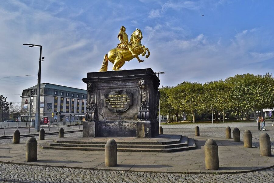Dresden: Guided Segway Klassik Tour - Crossing the Alber Bridge into the old town