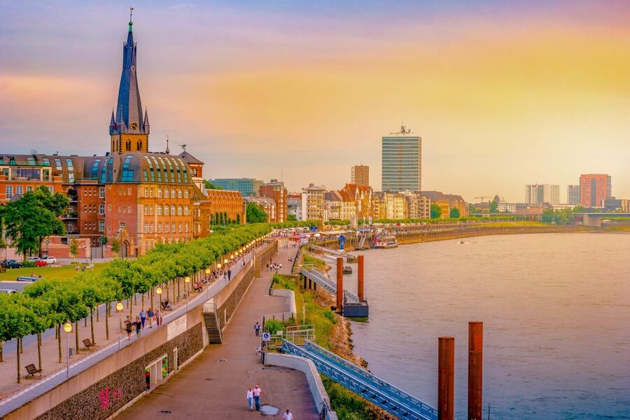 Düsseldorf: Classic City Segway Tour - Why this Segway route works so well in Düsseldorf