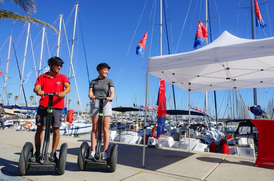 Enjoy a Guided Segway Tour in Barcelona - Parc de la Ciutadella and Arc de Triomf