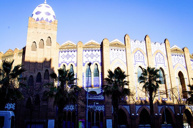 Exclusive Gaudi Segway Guided Tour Architectural Marvels - Passeig de Sant Joan and the Arc de Triomf