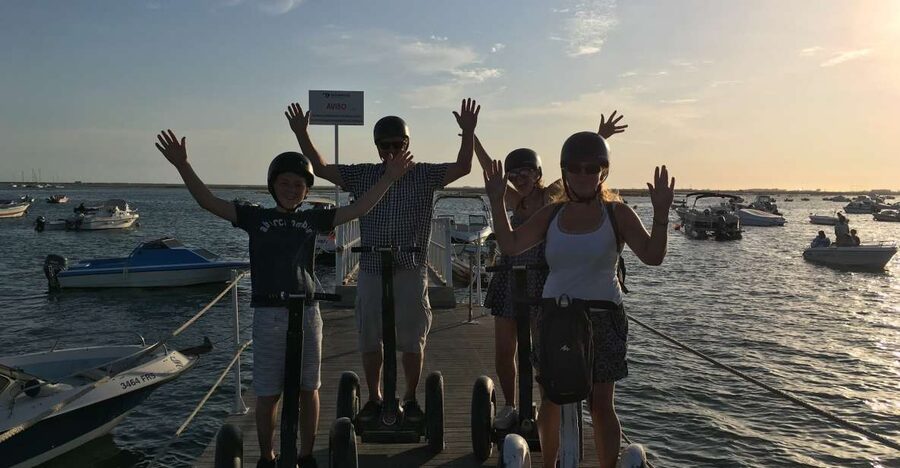 Faro: Sunset Segway Tour with Cocktails - What the guide adds to the experience