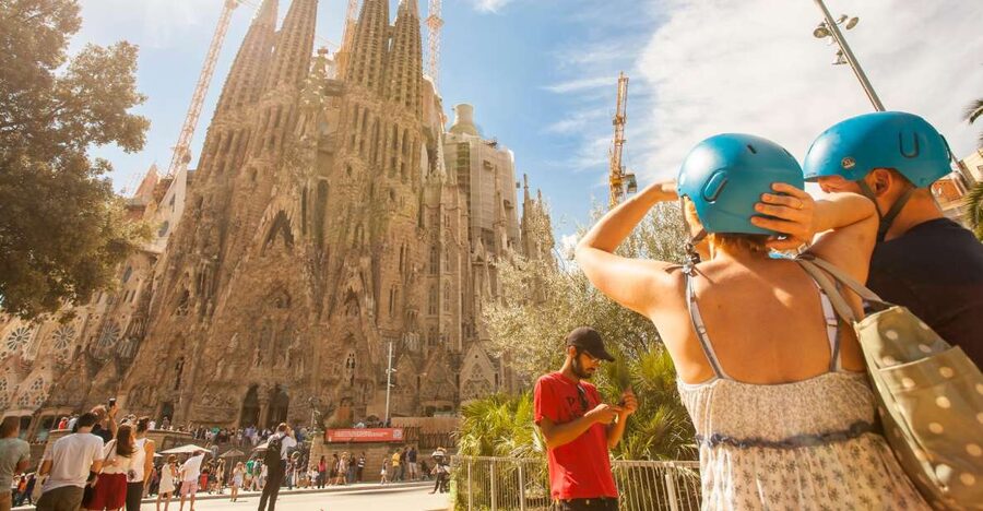Gaudi's Barcelona 2-Hour Segway Tour with a Live Guide - Key points at a glance
