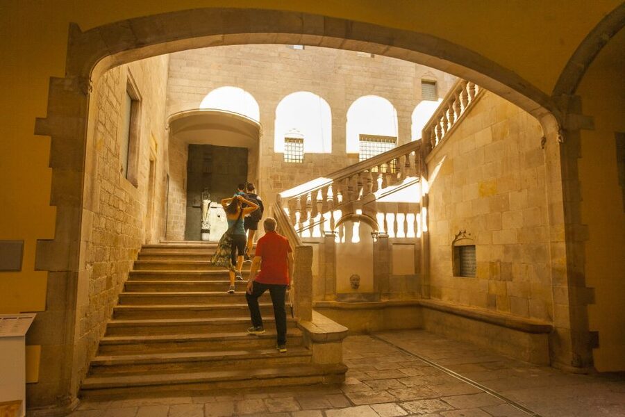 Gaudi's Barcelona 2-Hour Segway Tour with a Live Guide - Group size, guides, and the pace of the ride