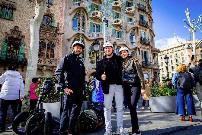 Gran Gaudi - 3H Segway tour - Ciutadella Park and the monumental fountain