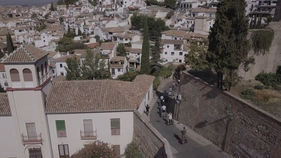 Granada: Historical City Center Guided Segway Tour - Plaza Nueva, Fuente del Toro, and Paseo de los Tristes