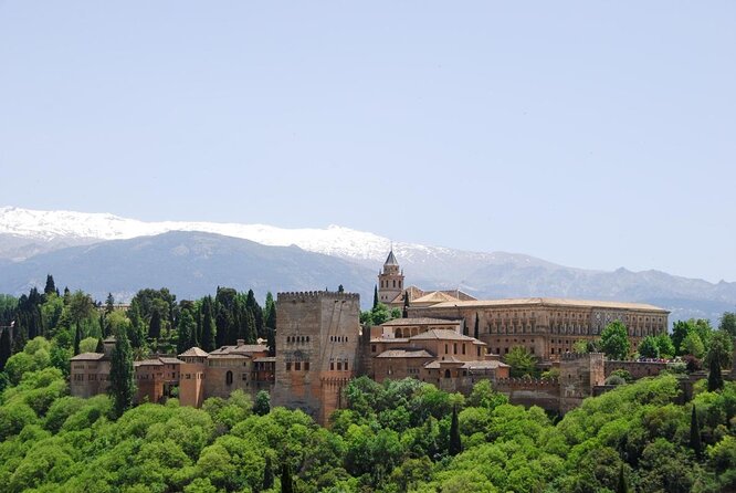 Granada: Panoramic Tour by Segway - Key points at a glance