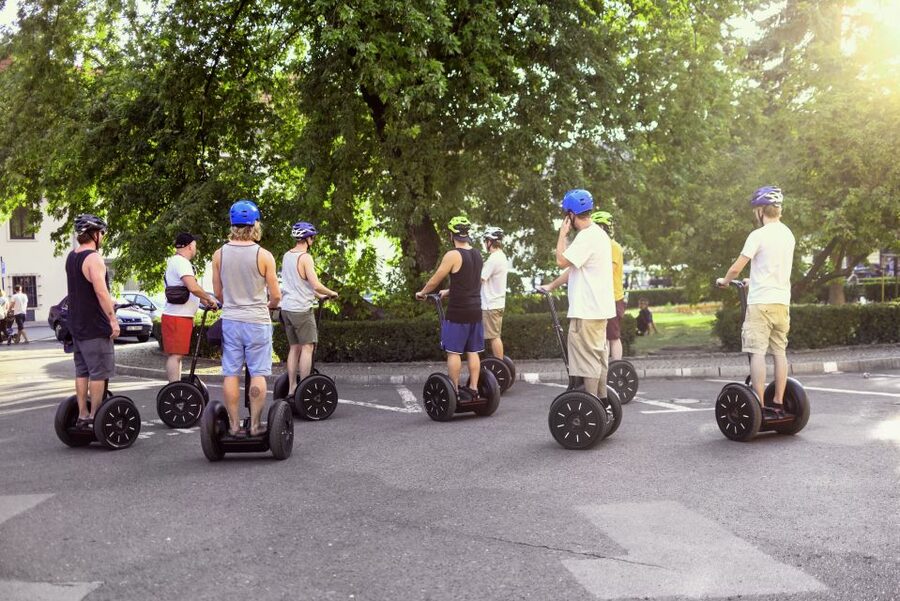Krakow: Old Town Guided Segway Tour - The fire-spitting Wawel dragon