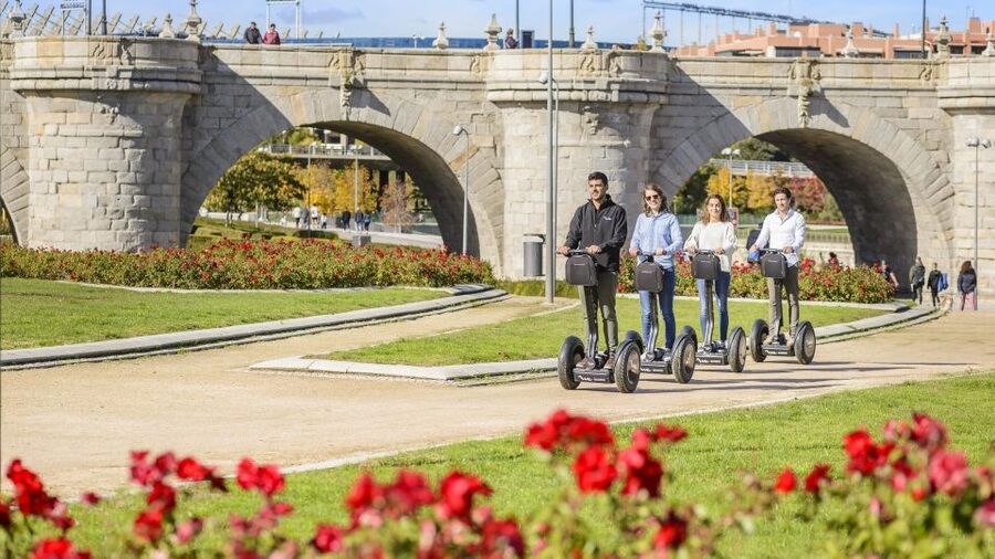 Madrid: 1.5-Hour Old Town Highlights Segway Tour - Madrid Río and Matadero Madrid