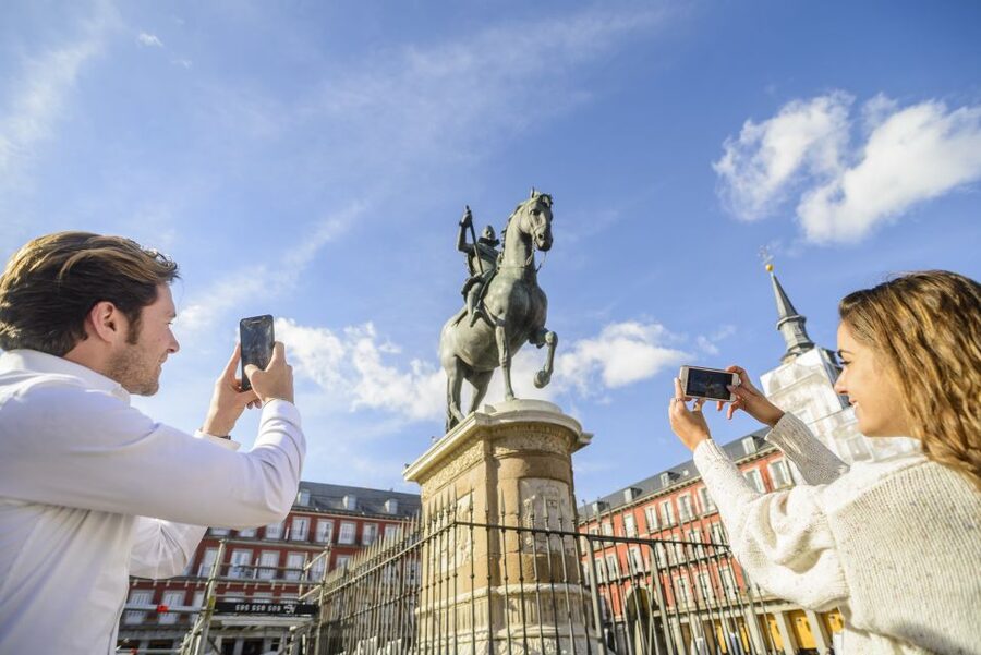 Madrid: City and El Retiro Segway Tour - Learning the Segway beside Madrid’s Opera station