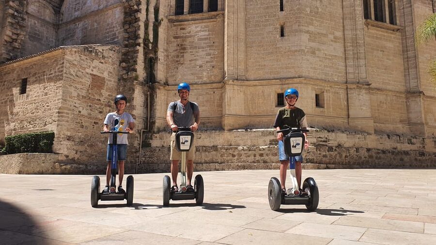 Malaga segway: Panoramic tour of Gibralfaro - Starting at QQ Bikes in Muelle Uno