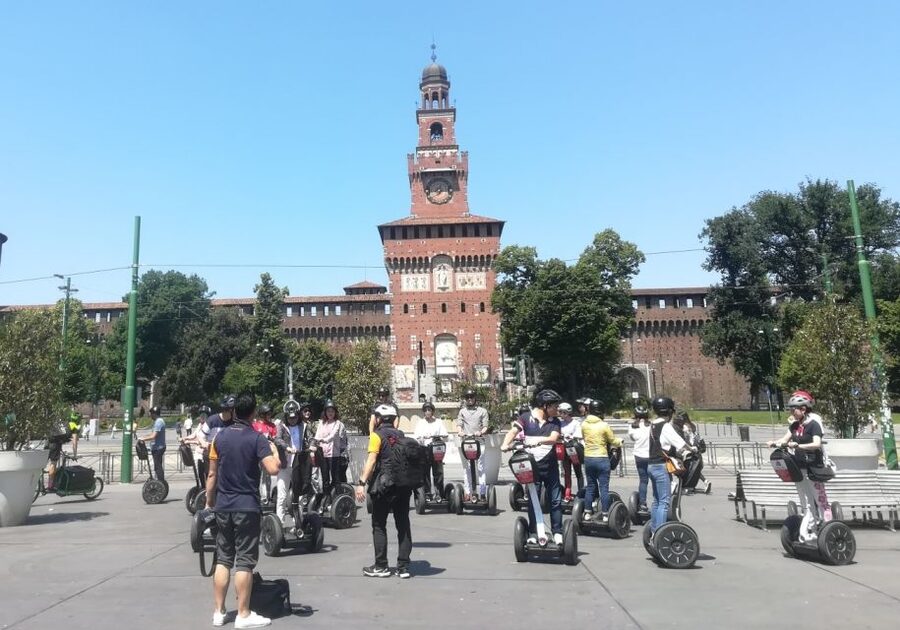 Milan: Private Segway Tour with Local Guide 4 hours - From the Milan skyline to the Duomo