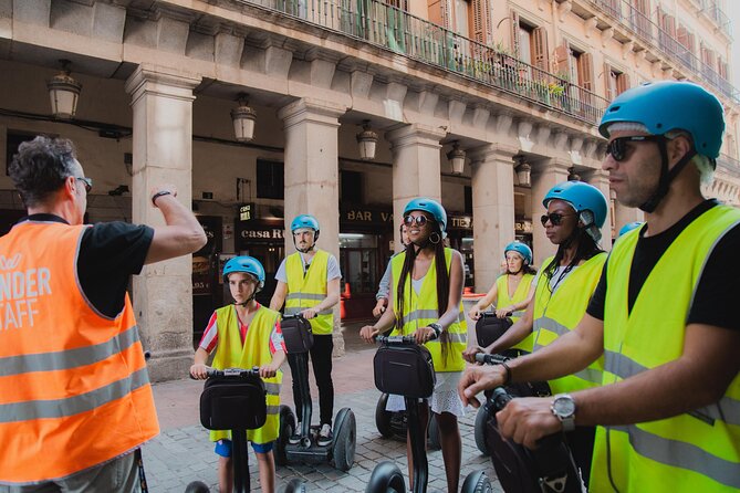 Old city and Madrid río by segway - Campo del Moro and the peacocks