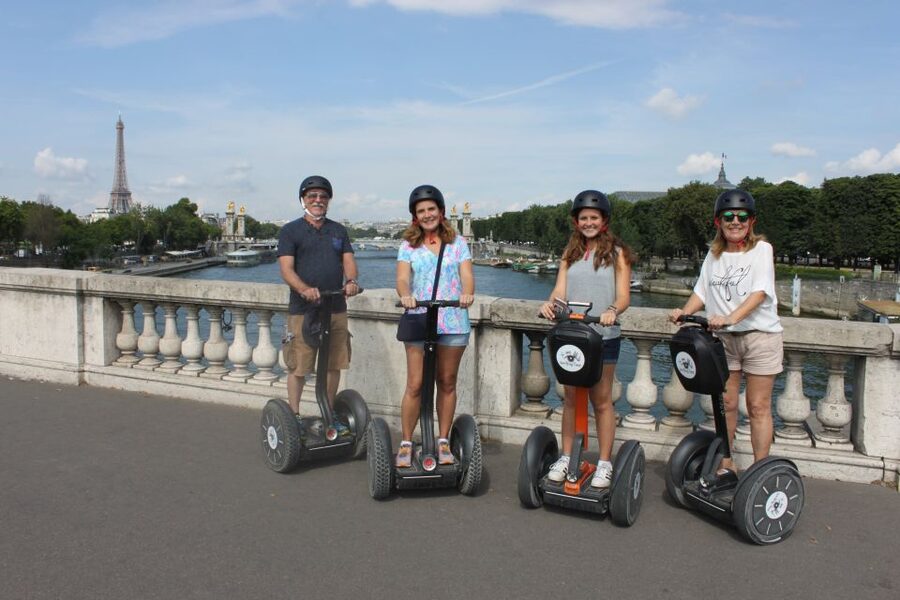 Paris: Private Sightseeing Segway Tour - Ecole Militaire and the ride back