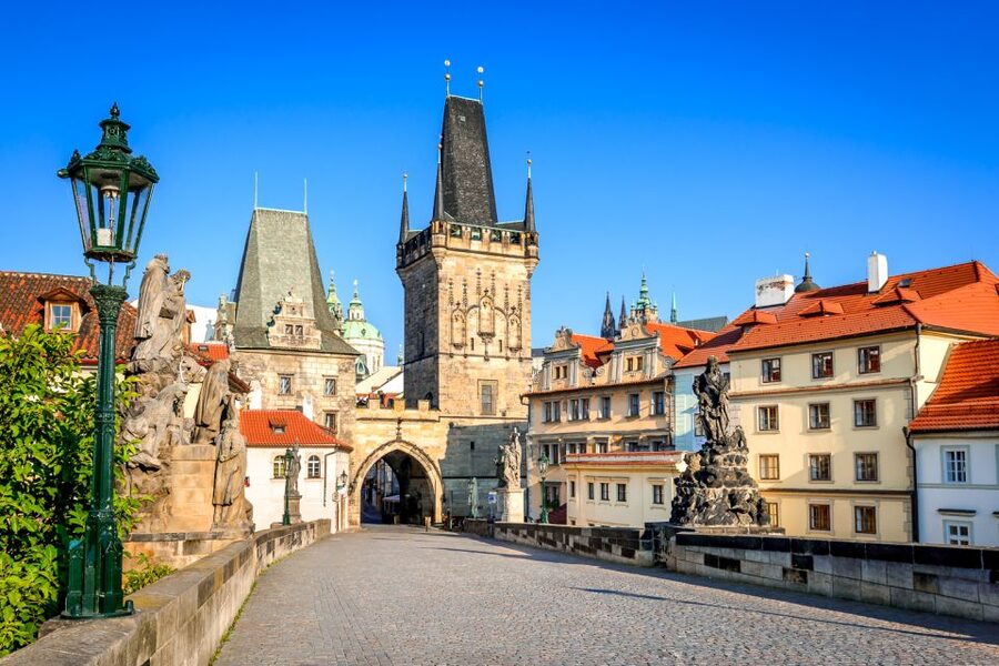 Prague: 4-Hour Segway and Scooter Tour with Lunch and Drinks - Along the Vltava to lunch at Letná