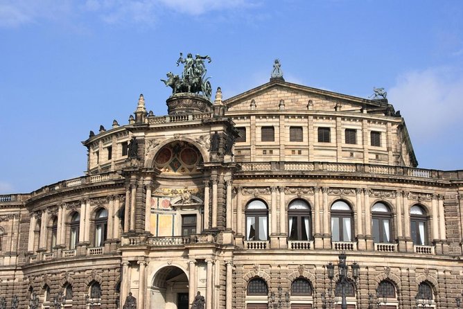 Private Segway tour through the highlights in Dresden - The Königsufer view across the Elbe