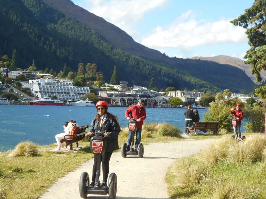 Queenstown: Guided Segway Tour - Along Lake Wakatipu and the main bay