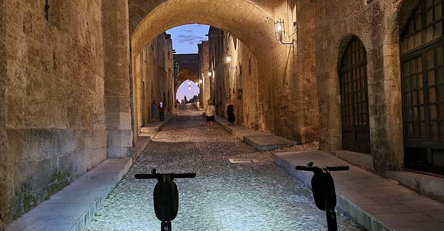 Rhodes: Rhodes by night Segway route - The Mandraki harbor and Saint Nicholas Lighthouse