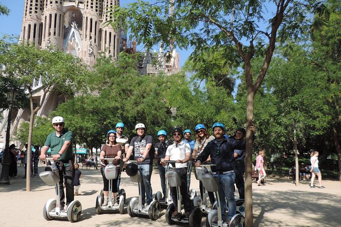 Sagrada Familia - 2H Segway Tour - The fountain and its grand setting