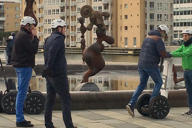 Segway Tour: Copenhagen Christmas Cruise - The Little Mermaid arrives before the tour gets busy