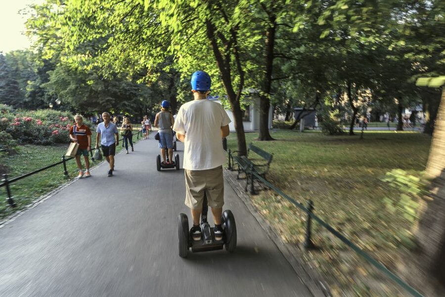 Segway Tour Krakow: Full Tour (Old Town + Jewish Quarter) - Entering Kazimierz, Krakow’s Jewish Quarter