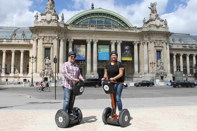 Segway tour Paris - The Eiffel Tower finish