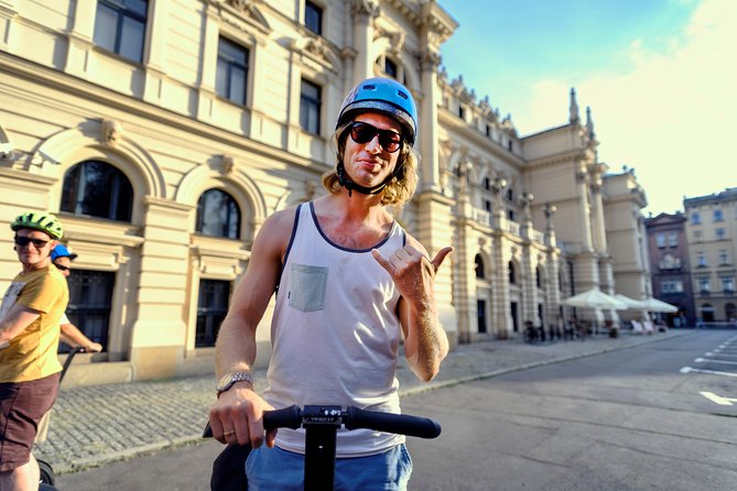 Segway Tour Warsaw: Old Town Tour - 1,5-Hour of Magic! - The Little Insurgent and a final look at Sigismund