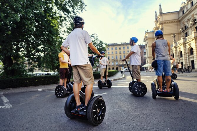 Segway Tour Warsaw: Praga Tour - 2-Hours of Magic! - Starting at Chmielna 2 at 11:45