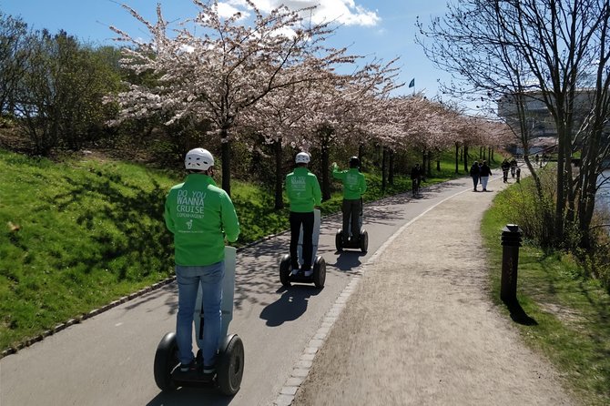 Shore Excursion: 1-Hour Copenhagen Segway Cruise - Ofelia Square and the Royal Playhouse