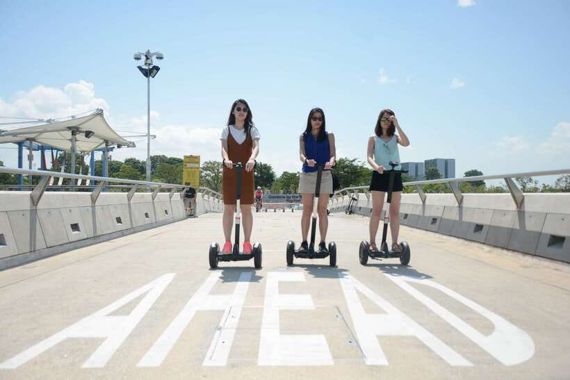 Singapore: Marina Bay Mini Segway Tour - Gardens by the Bay from the quieter side