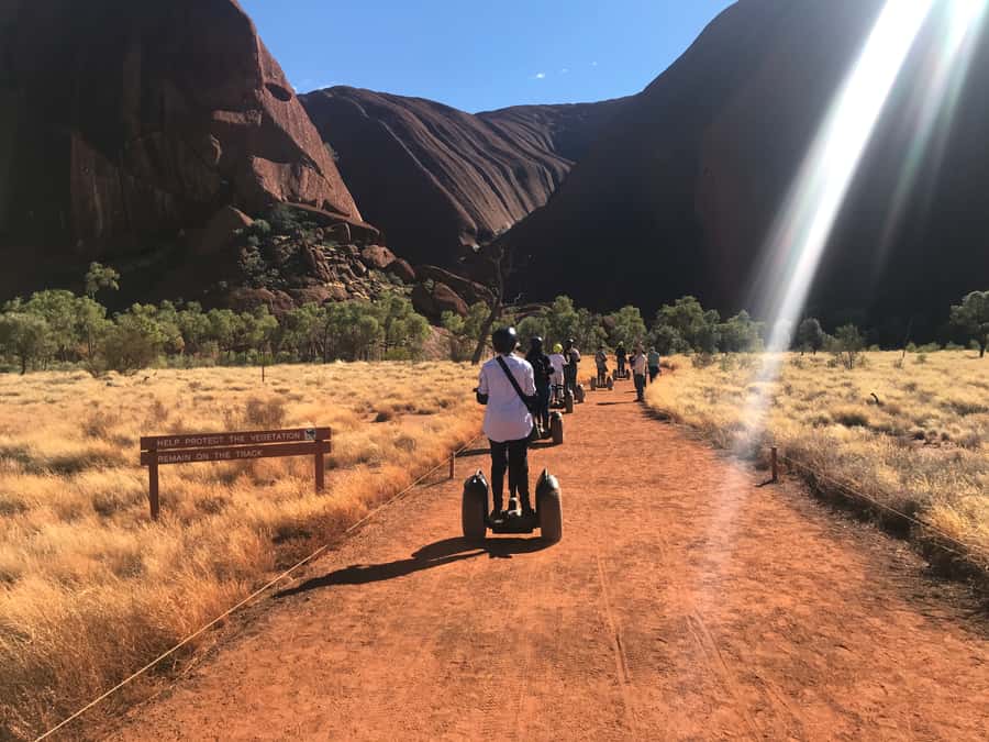 Uluru: Uluru Base Segway Tour - Meeting at Kuniya Carpark