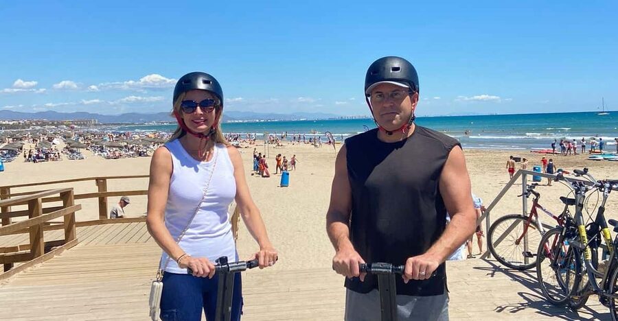 Valencia: Fantastic Segway Tour from the Center to the Beach - Pausing at Tinglado 2 and heading to the port