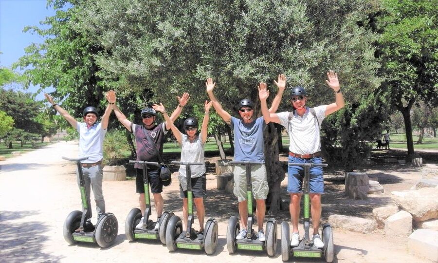 Valencia: Gardens and recreation Segway Tour - From stone streets to the Turia Gardens