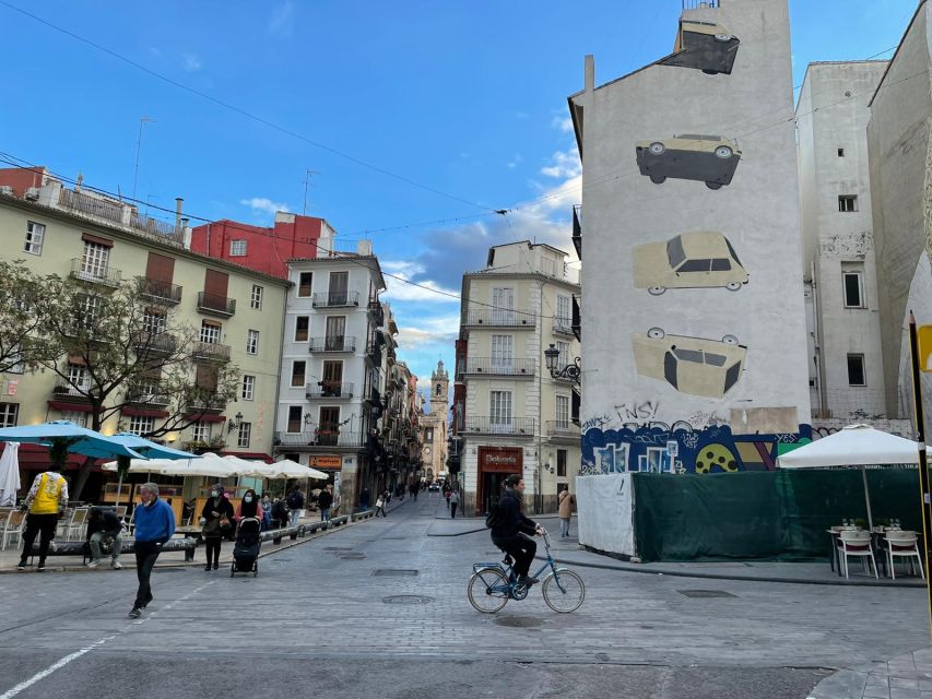 Valencia: Old Town Segway Tour - Calle Caballeros and the little Sistine Chapel